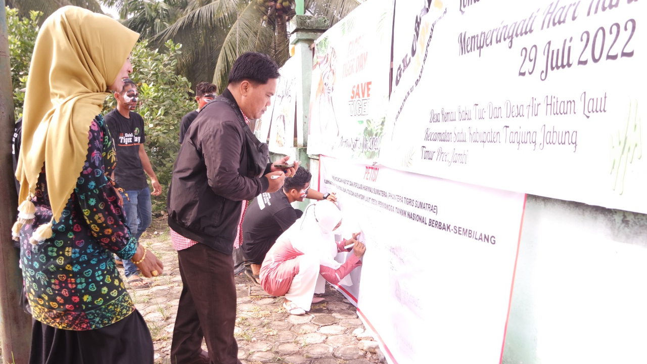 WMM galang Petisi Penyelamatan Harimau Sumatra Bersama Masyarakat Desa Penyangga TNBS