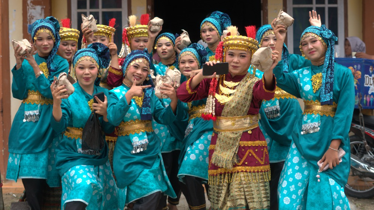 Kelompok Milenial dan Perempuan Peduli Hutan Adat Turut Meriahkan Festival Pangan Hiang